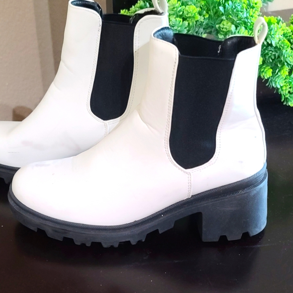 Women boots